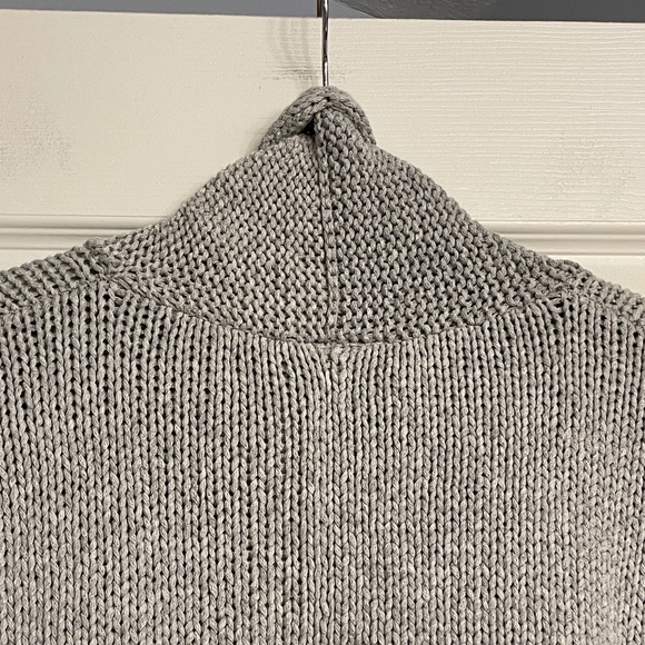 LOFT Cropped Swing Front Sweater - Picture 8 of 11